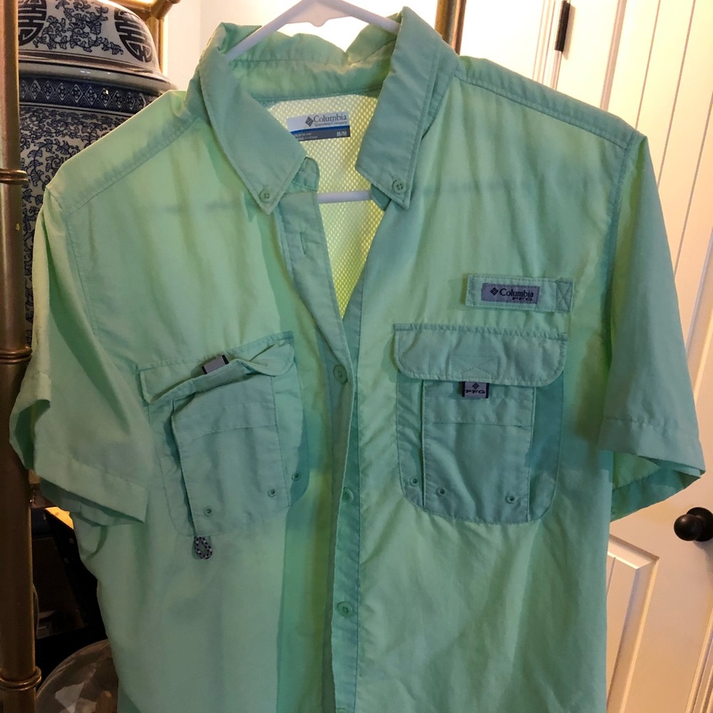 Fun Columbia Women’s Fishing Shirt Medium